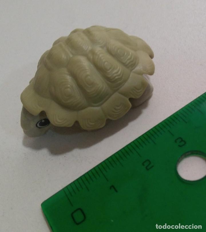 Figuras de Goma Kinder: TORTUGA QUELONEO MU&Ntilde;ECO NATOONS NATOON ANIMAL DV MONTABLE TURTLE KINDER realista