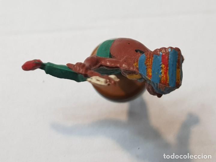 Figuras de Goma y PVC: Figura Indio con hacha en Goma de Gama articulada - Foto 3 - 215483328