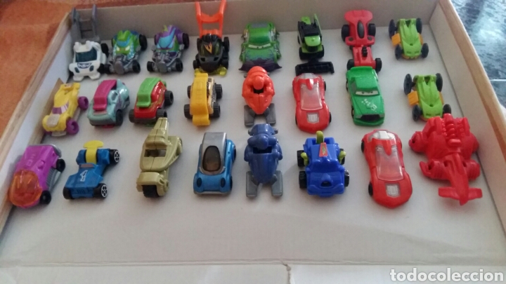 Figuras de goma Kinder: Coches kinder 24 antiguos - Foto 2