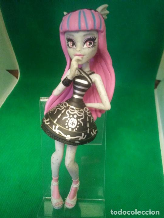 Figuras de Goma y PVC: mu&ntilde;eca Monster High Rochelle Goyle n&deg;4 rba figura pvc