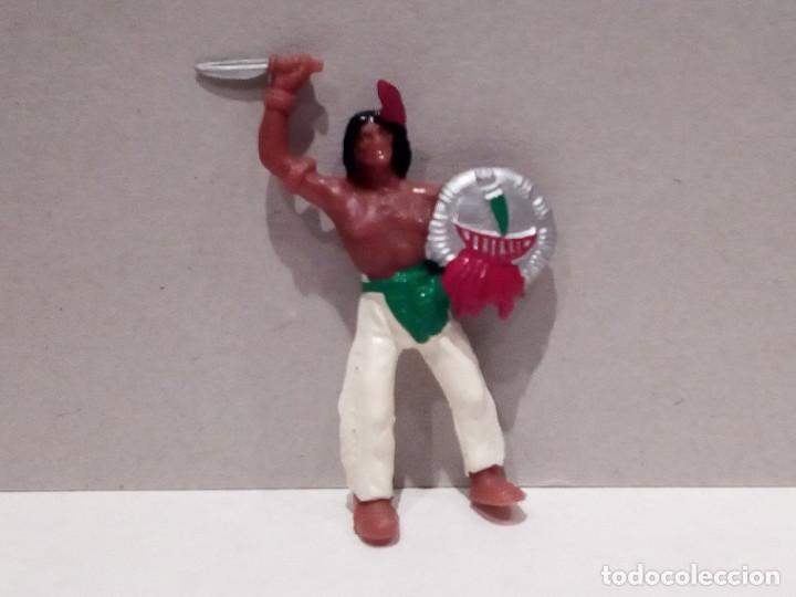 Figuras de goma y PVC: Comansi - Indio con Pu&ntilde;al y Escudo - Foto 1