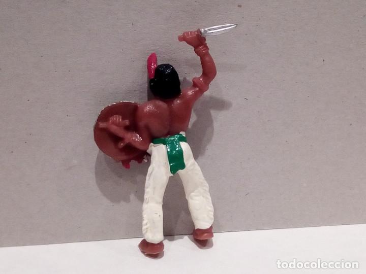 Figuras de goma y PVC: Comansi - Indio con Pu&ntilde;al y Escudo - Foto 2
