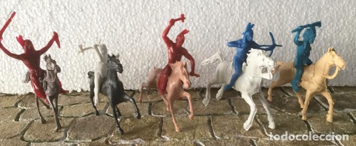 Figuras de goma y PVC: Indios a caballo. Comansi. (Lote de 10 piezas) - Foto 1