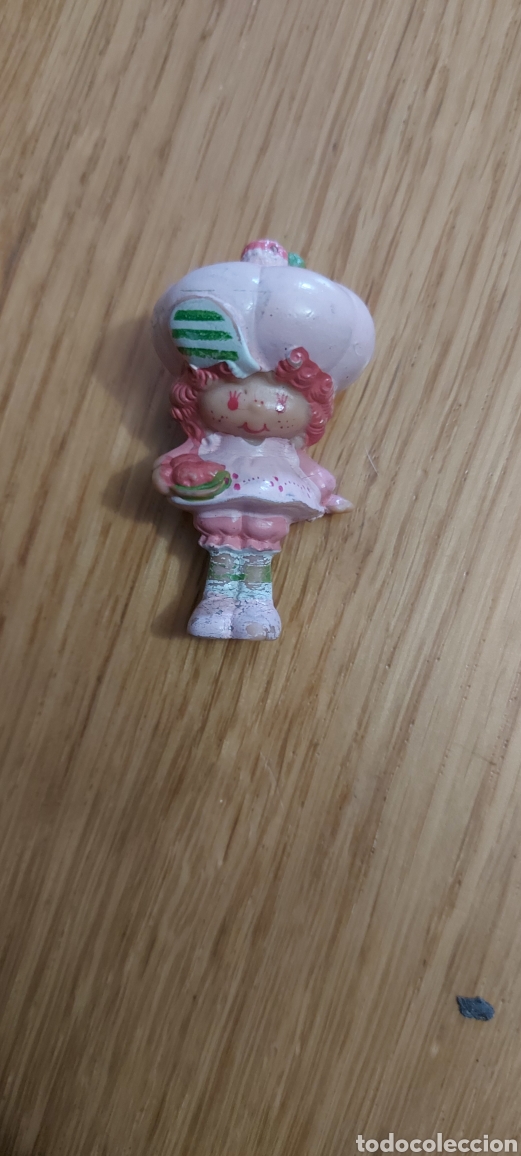 Figurines en Caoutchouc et PVC: figura pvc tarta de fresa