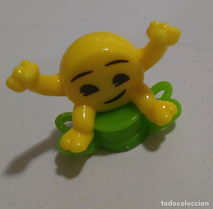 Kinder &Uuml;berraschung: kinder emojoy tampon mu&ntilde;eco emoji joy verano