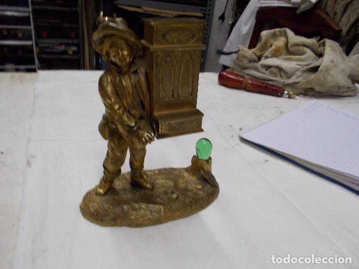 Figuras de goma y PVC: figura ni&ntilde;o en bronce - Foto 3