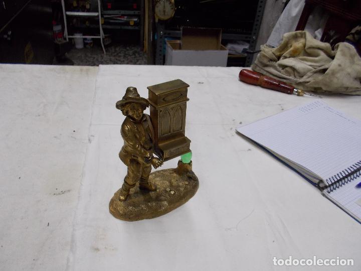 Figuras de goma y PVC: figura ni&ntilde;o en bronce - Foto 6