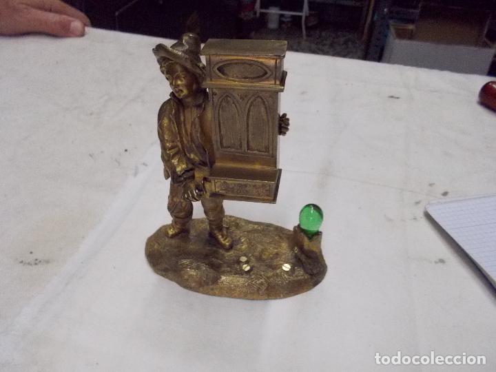 Figuras de goma y PVC: figura ni&ntilde;o en bronce - Foto 1