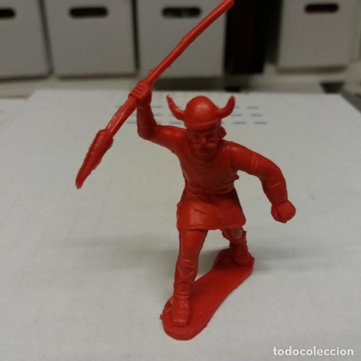 Figuras de Goma y PVC: Vikingo con lanza.a&ntilde;os 60
