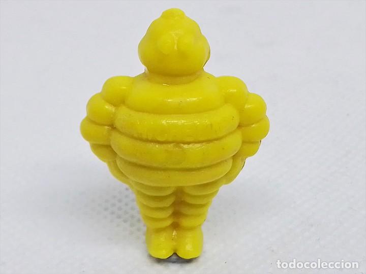 Figuras de Goma y PVC: Figura Dunkin amarilla de BIBENDUM de MICHELIN - Foto 2 - 220818688
