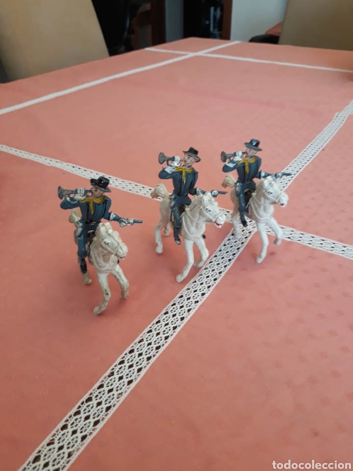 Figuras de goma y PVC: Vaqueros septimo caballer&iacute;a. - Foto 1