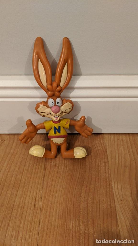 Figuras de goma y PVC: CONEJITO NESQUIK - Foto 1