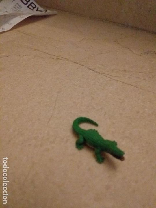 Figuras de goma y PVC: MU&Ntilde;ECO DE GOMA MINI COCODRILO - Foto 1