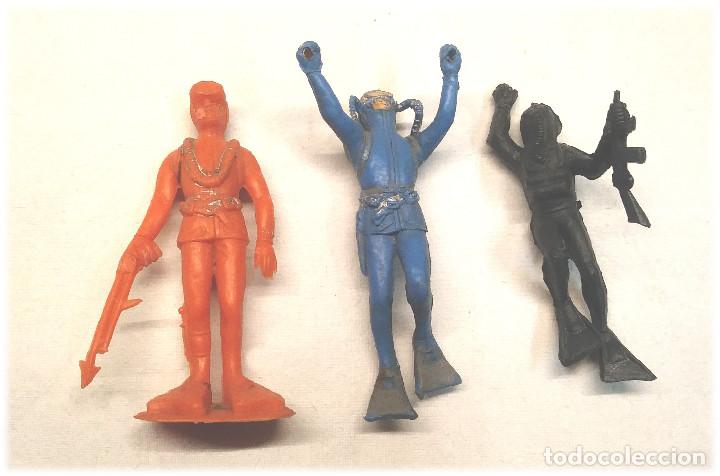 Figuras de goma y PVC: 3 Buceadores Buzos - Foto 1