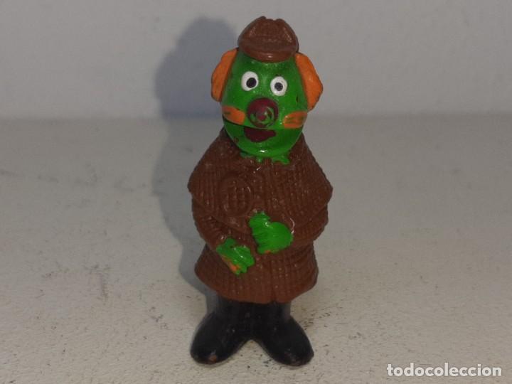 Figuras de Goma y PVC: HEIMO MINIKINS : ANTIGUA FIGURA DE GOMA DE BARRIO SESAMO SHERLOCK HOLMES 1&ordf; SERIE A&Ntilde;OS 70
