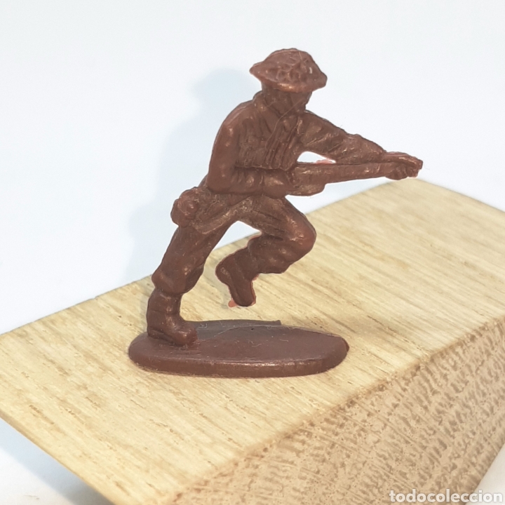 Figuras de goma y PVC: (L1) FIGURA PLASTICO - Foto 1