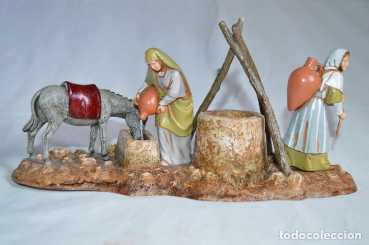 Rubber and PVC Figures: Mujeres cogiendo agua. Figuras para Bel&eacute;n. M. Landi. Moranduzzo. Italia. romanjuguetesymas.