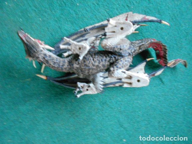 Figuras de goma y PVC: figura drag&oacute;n - Foto 2