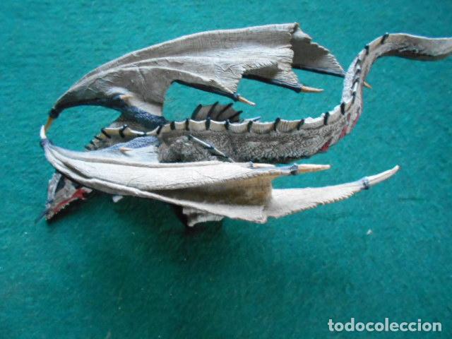 Figuras de goma y PVC: figura drag&oacute;n - Foto 5