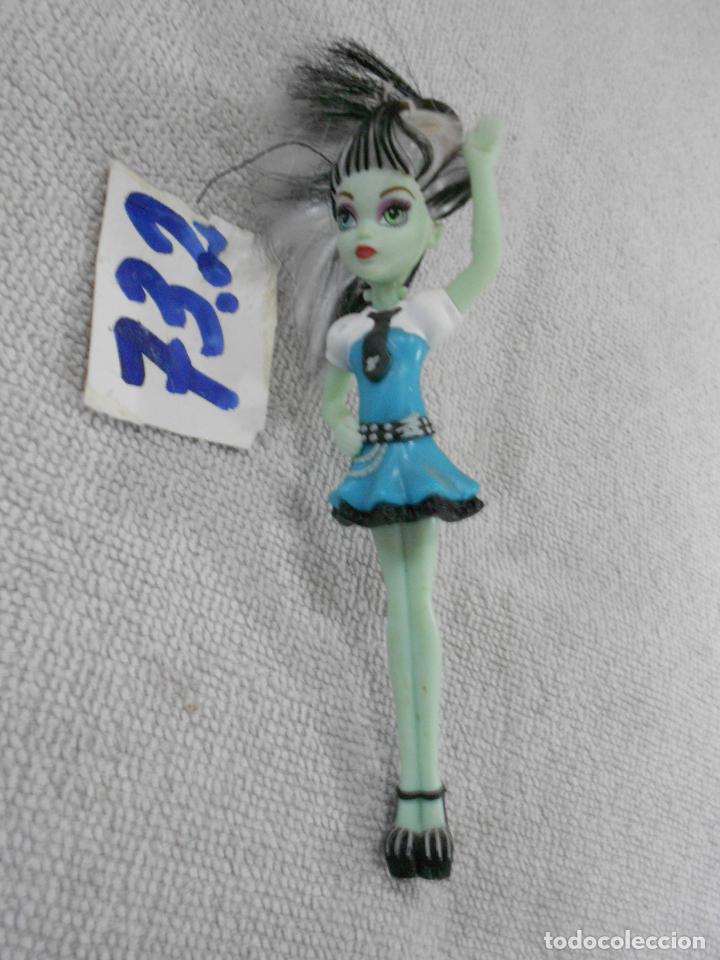 Figuras de goma y PVC: CHICA - Foto 1