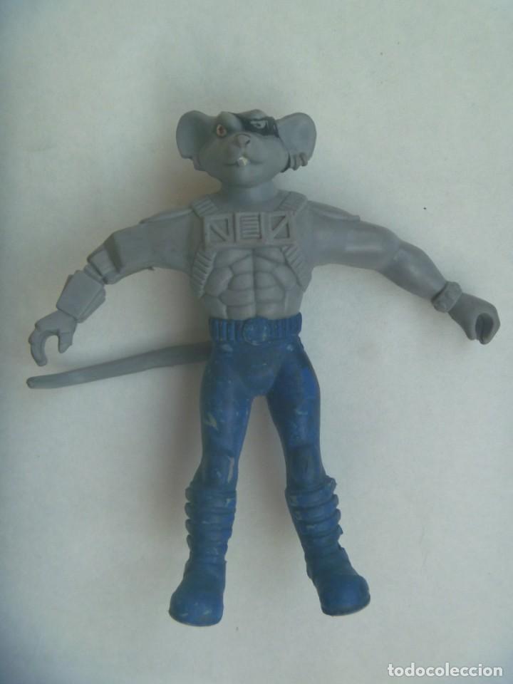 Figuras de goma y PVC: FIGURA DE RATON MALOTE DE LA SERIE MOTO RATONES DE MARTE. GRANDE ( 13 CM DE ALTURA )