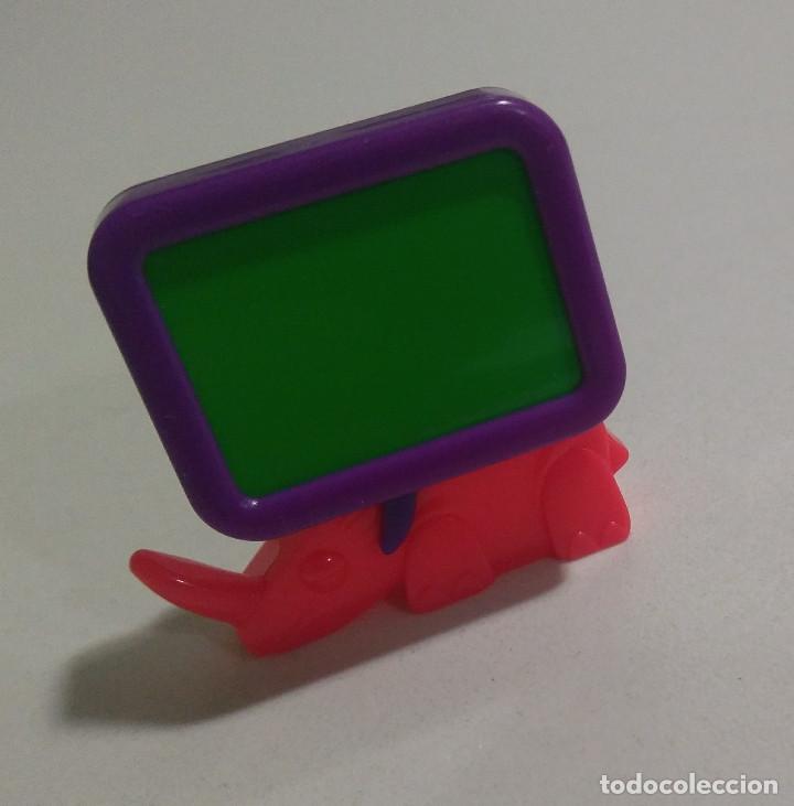 Figurines en Caoutchouc et PVC: kinder secundario screen pantalla rinoceronte