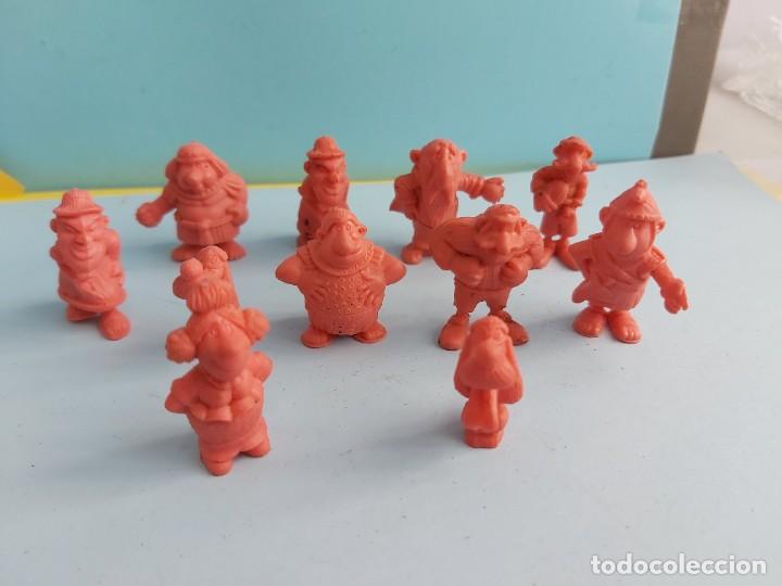 Figuras de goma y PVC: LOTE DE FIGURAS DUNKIN ASTERIX - Foto 1