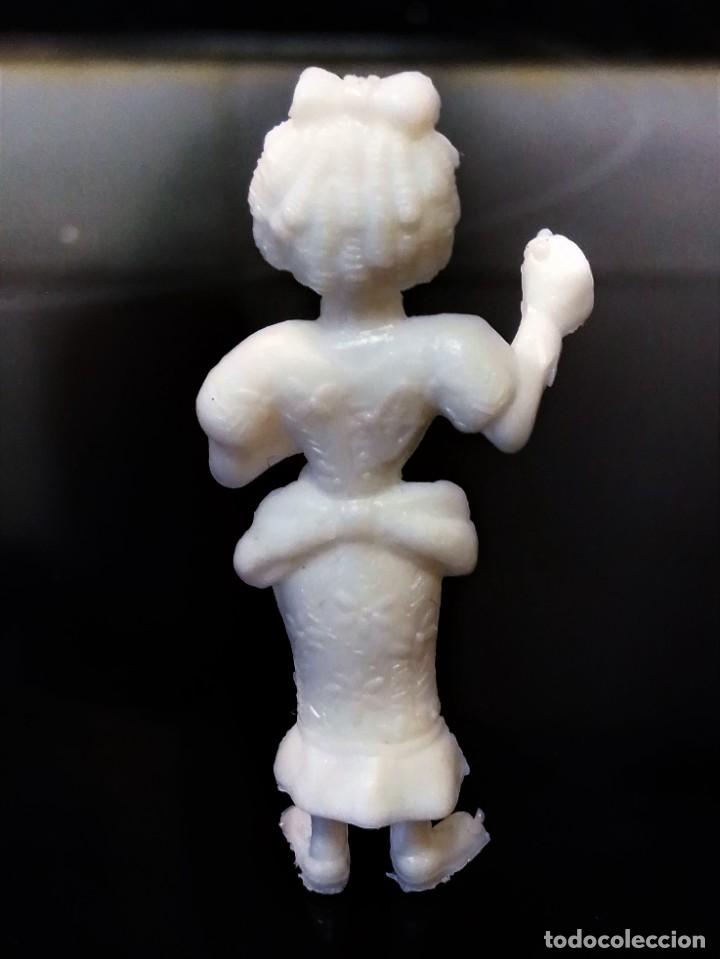 Figuras de Goma y PVC: Figura Dunkin blanca del maestra o profesora de la serie Lucky Luke © DARGAUD - Foto 2 - 224430557
