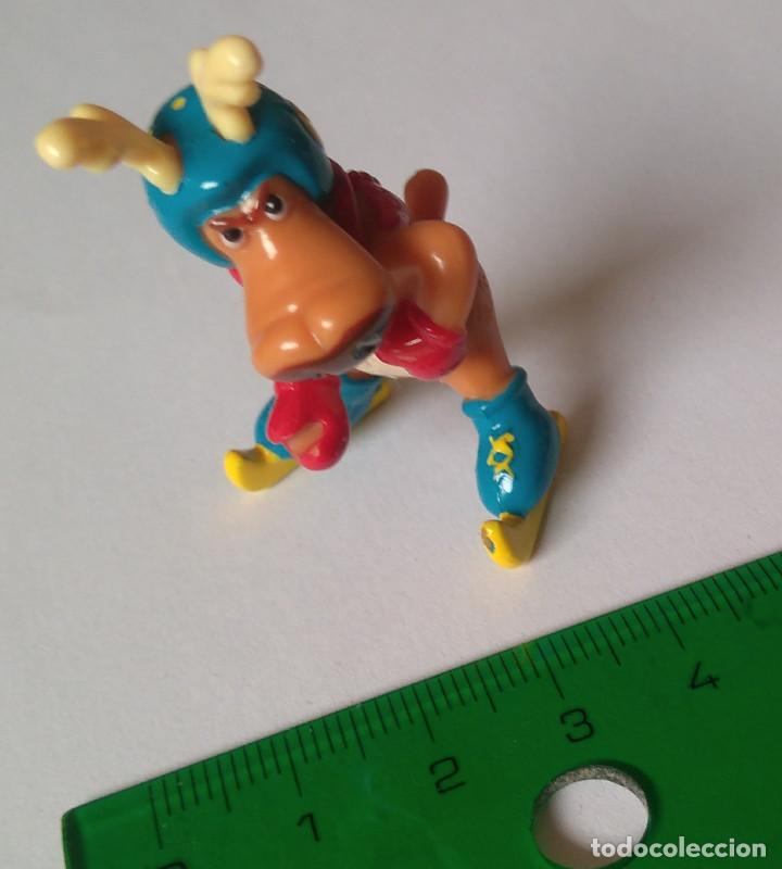 Kinder &Uuml;berraschung: kinder alce reno mu&ntilde;eco monobloc hockey hielo mu&ntilde;eco figura