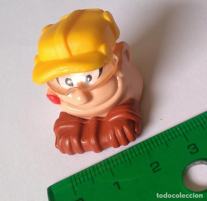 Kinder &Uuml;berraschung: kinder mu&ntilde;eco ruedas gorra antiguo cabezon gorra amarilla secundario montable