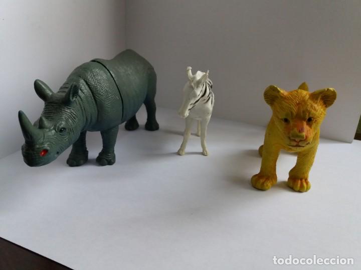 Figuras de goma y PVC: LOTE FIGURAS 3 ANIMALES. - Foto 2