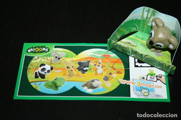 Figurines en Caoutchouc et PVC: kINDER ferrero 067 natoons animales cr&iacute;as del mundo en sus habitat 2013 1 fig.+1BPZ