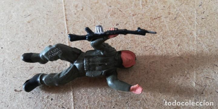 Figuras de goma y PVC: Soldado Britains? - Foto 2