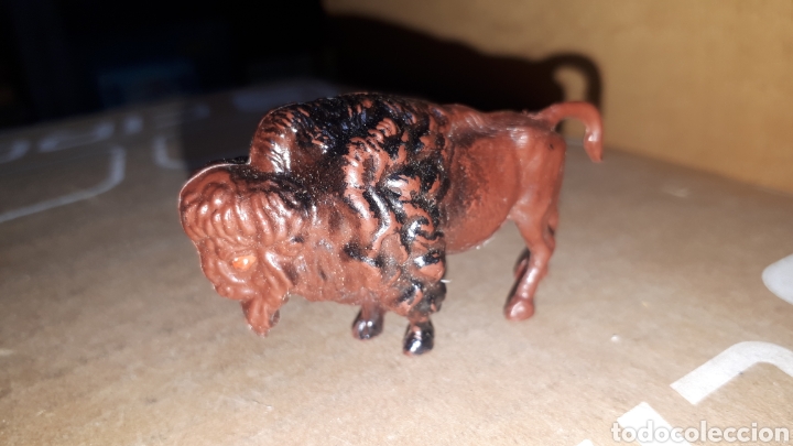 Figuras de goma y PVC: Peque&ntilde;o b&uacute;falo - Foto 2