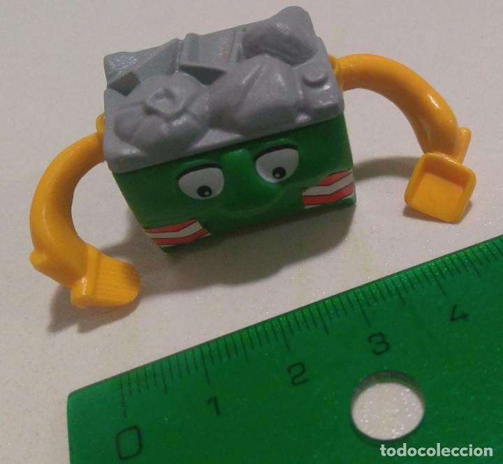 Figurines en Caoutchouc et PVC: kinder camion vertedero basura escombros rueda