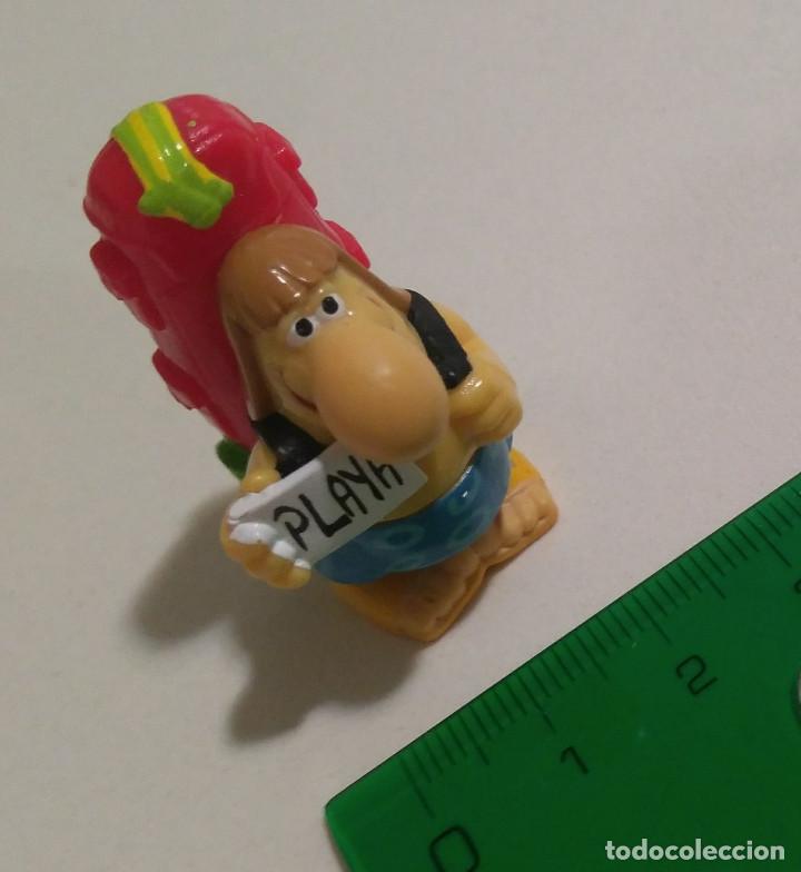 Figurines en Caoutchouc et PVC: FIGURA MINIATURA KINDER MONOBLOC FERRERO HUEVO SORPRESA MU&Ntilde;ECo variante espa&ntilde;ola spain espagne