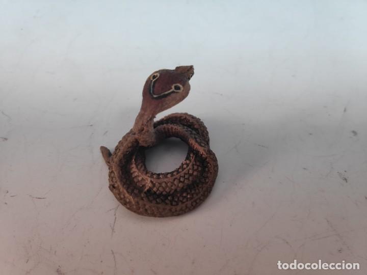 Figuras de goma y PVC: Cobra india Elastolin 1950 - Foto 2