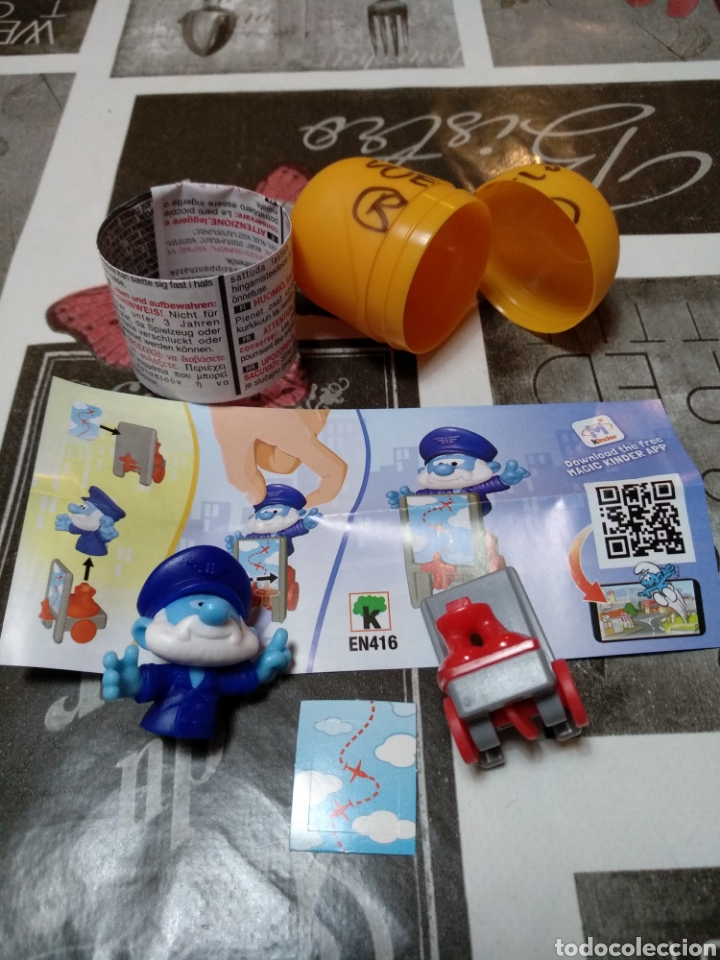 Figurines en Caoutchouc et PVC: C0T - PAP&Aacute; PITUFO CONTROLADOR DE VUELO EN416 / SCHTROUMPFS / KINDER SORPRESA / 2018