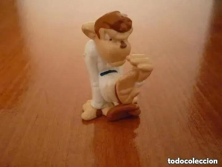 Figuras de goma Kinder: FIGURA KINDER MONO KARATECA - Foto 1