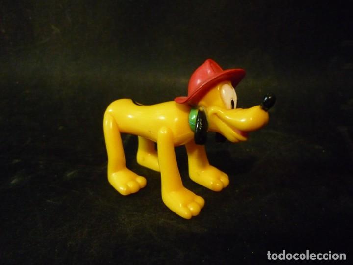 Figuras de goma y PVC: Figura Pluto bombero -Disney - Foto 1