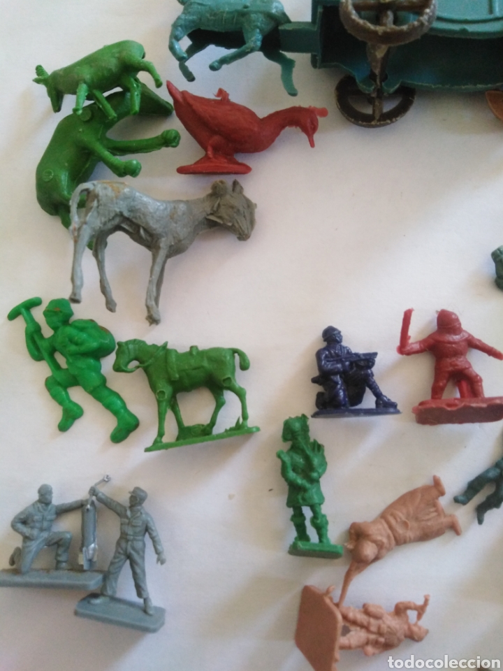 Figuras de goma y PVC: Lote figuras montaplex - Foto 2