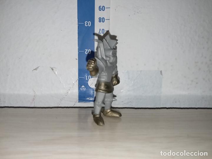 Figuras de goma y PVC: Mu&ntilde;eco figura sylvan el valiente danone - Foto 2