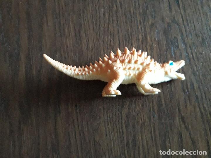 Figuras de goma y PVC: figura de pl&aacute;stico de dinosaurio. - Foto 1