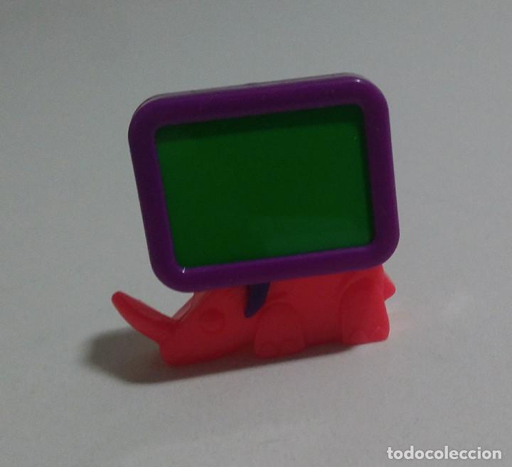 Kinder &Uuml;berraschung: pantalla kinder rinoceronte rino screen secundario