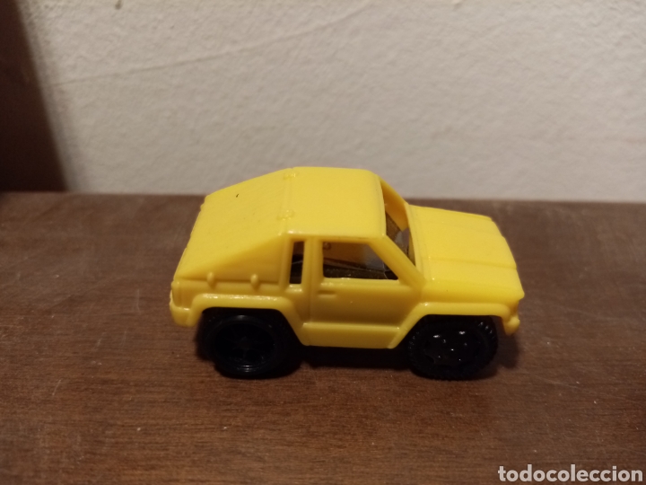 Kinder &Uuml;berraschung: Coche todo terreno kinder