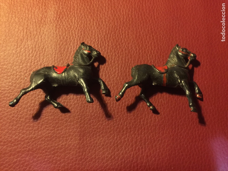 Figuras de goma y PVC: 2 caballos de goma - Foto 1