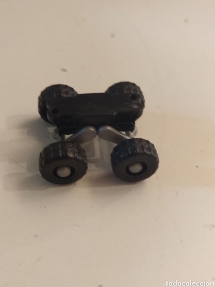 Figuras de Borracha e PVC: Figura coche huevos kinder sorpresa