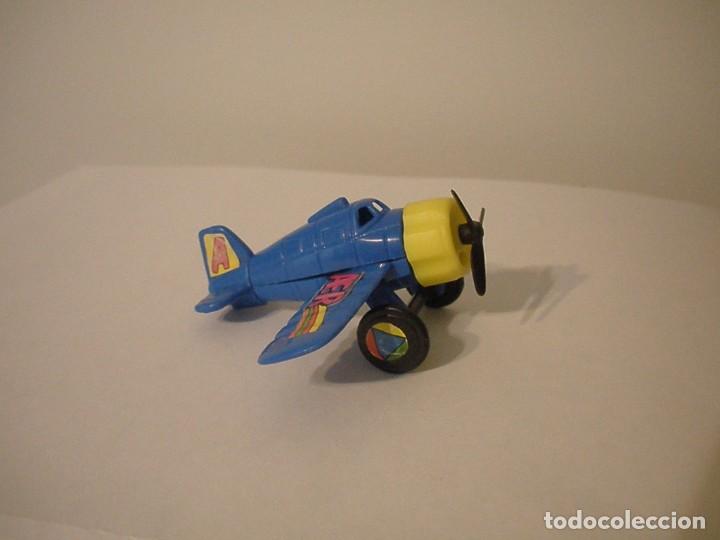 Kinder &Uuml;berraschung: KINDER - K 96 N. 35 - AVI&Oacute;N. LE FALTA UN ALA.