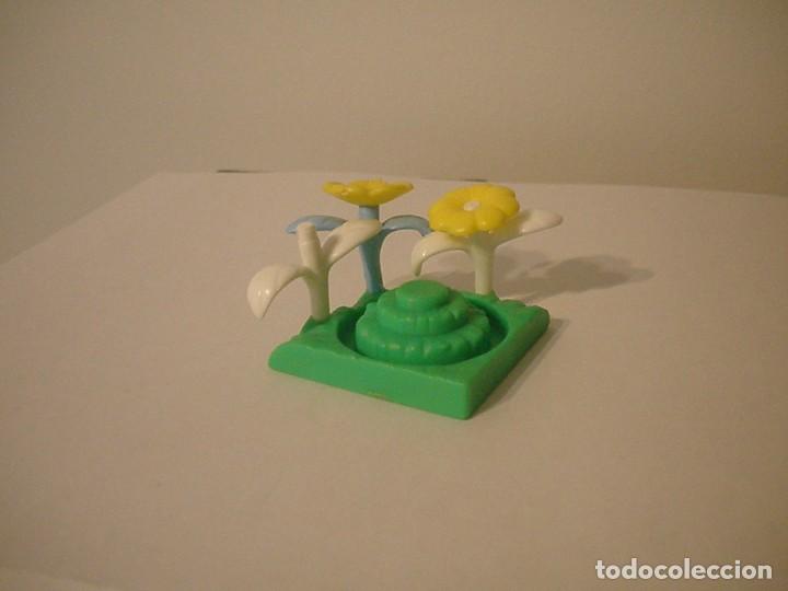 Figuras de goma Kinder: KINDER - JARDIN CON FLORES. - Foto 1