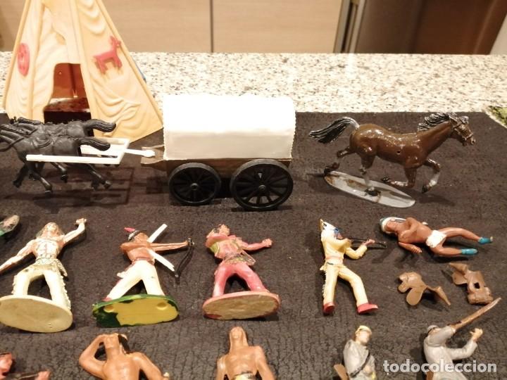 Figuras de goma y PVC: Lote indios - sin identificar - Foto 3